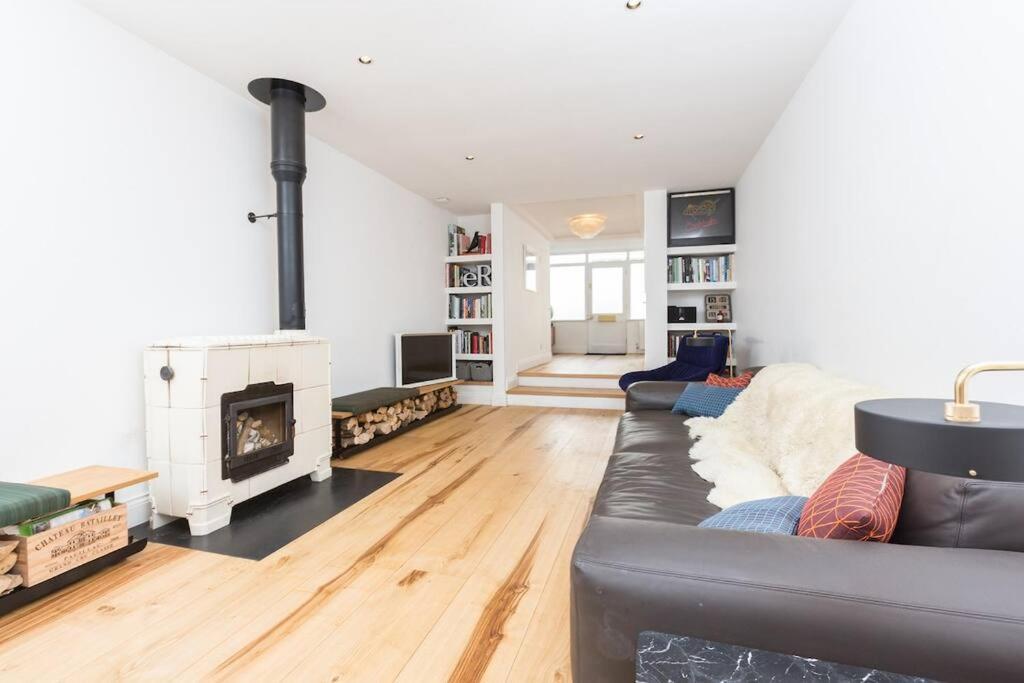 Large Townhouse Just 2 Minutes From The Sea/I360! Villa Brighton Exteriör bild